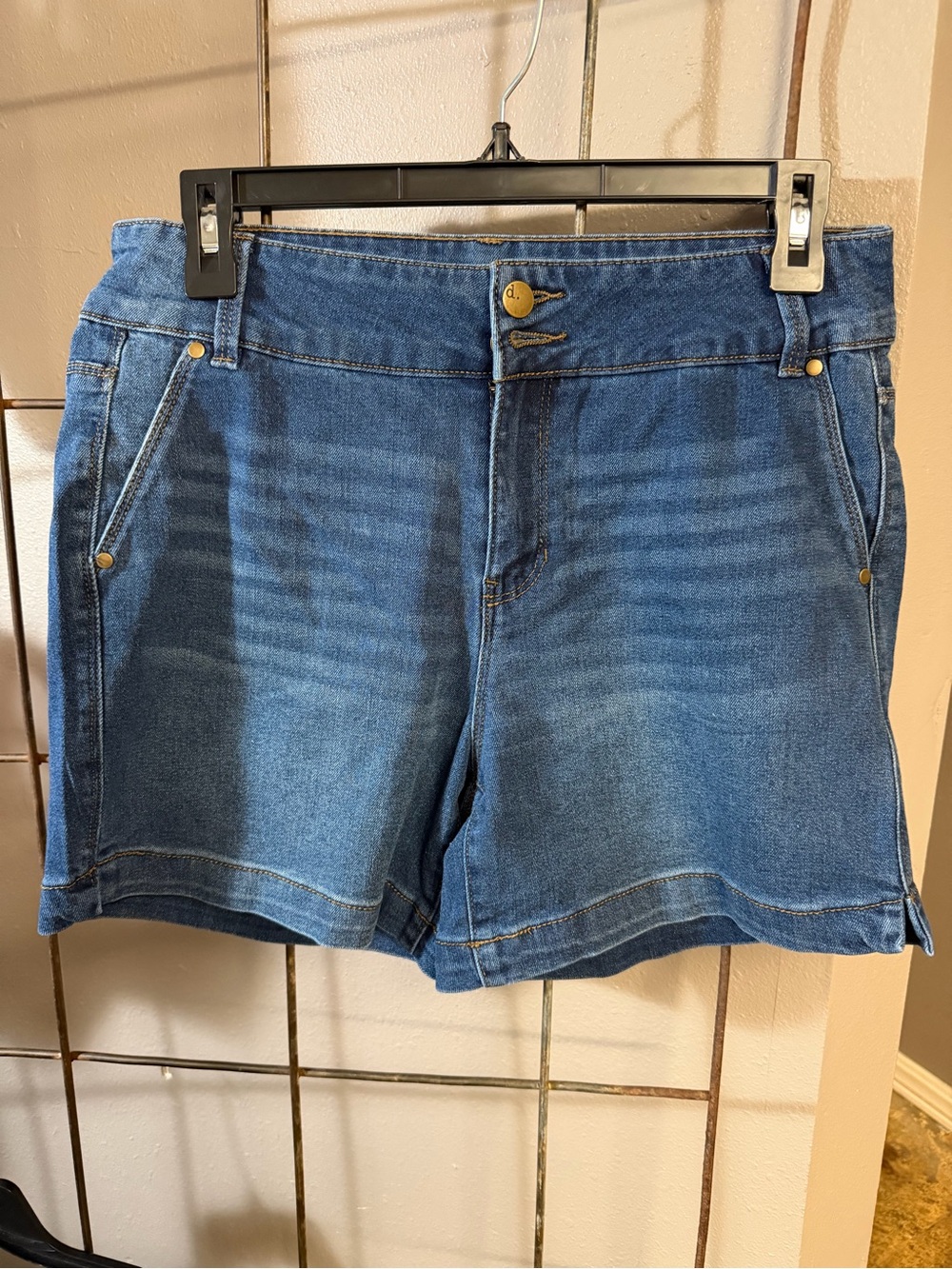 d. jeans Medium Blue Denim Women's Shorts